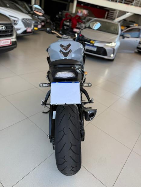 SUZUKI GSX-S 1000 A, Foto 9
