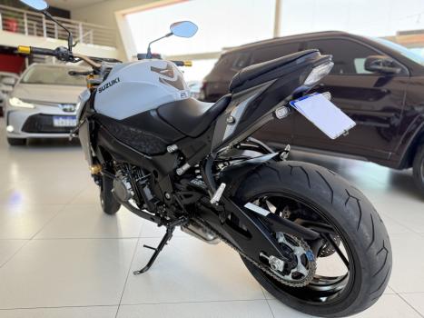 SUZUKI GSX-S 1000 A, Foto 8