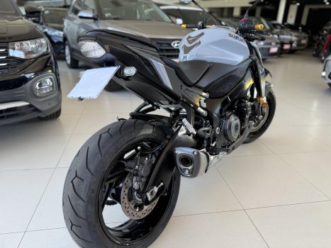 SUZUKI GSX-S 1000 A, Foto 11