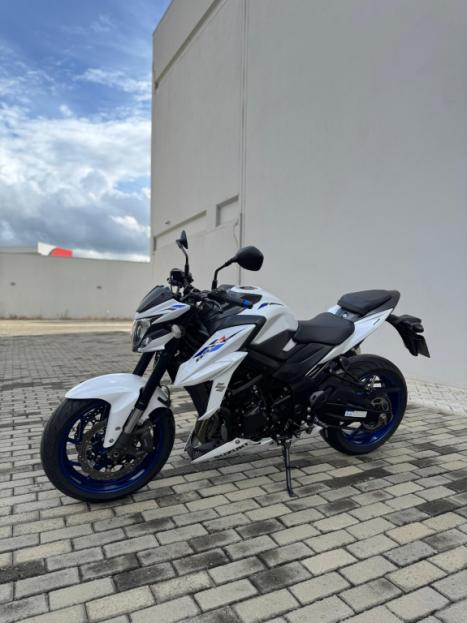 SUZUKI GSX-S 750 ABS, Foto 2