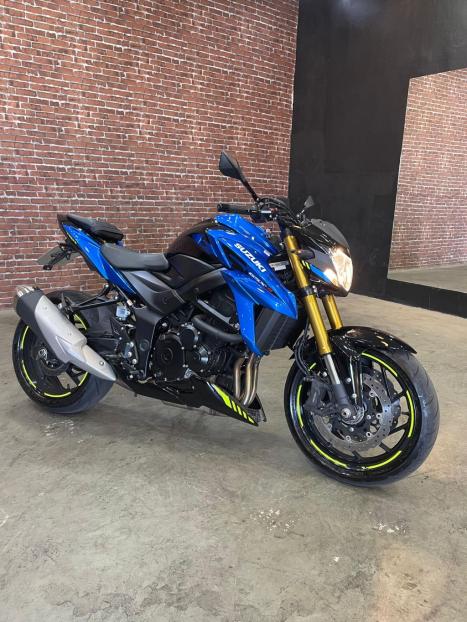 SUZUKI GSX-S 750 ABS, Foto 1