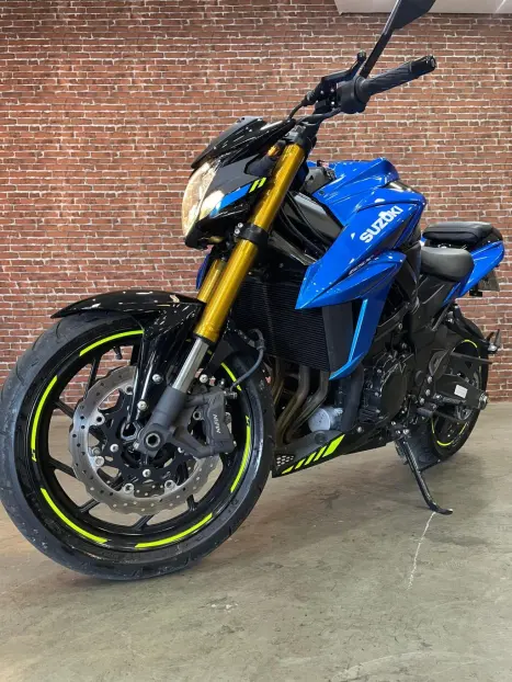 SUZUKI GSX-S 750 ABS, Foto 4