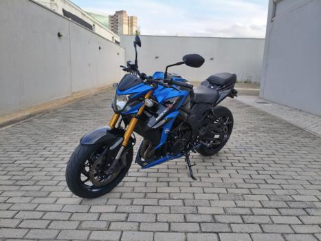 SUZUKI GSX-S 750 ABS, Foto 4