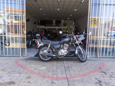 SUZUKI Intruder 125 , Foto 2