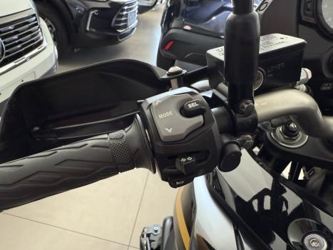 SUZUKI V-Strom DL 1000 XT , Foto 10