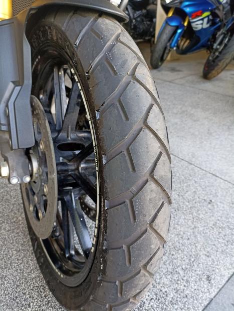 SUZUKI V-Strom DL 1000 A, Foto 13