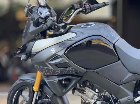 SUZUKI V-Strom DL 1000 A, Foto 4