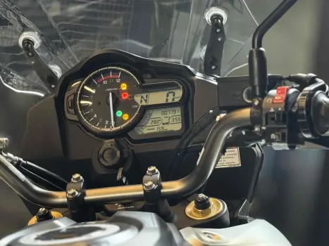SUZUKI V-Strom DL 1000 A, Foto 8