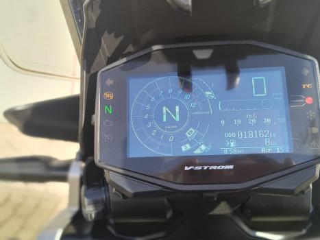 SUZUKI V-Strom DL 1050 , Foto 7