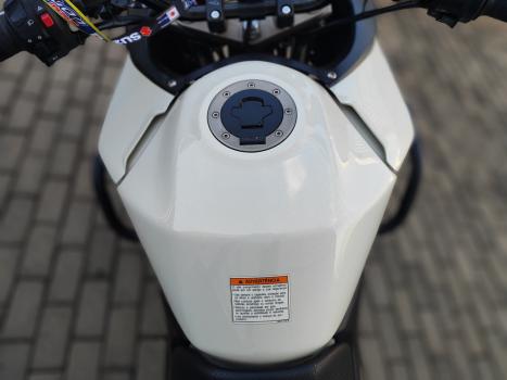 SUZUKI V-Strom DL 650 , Foto 2