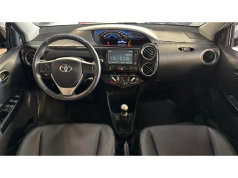 TOYOTA Etios Cross 1.5 16V 4P, Foto 6