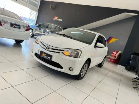 TOYOTA Etios Hatch 1.3 16V 4P FLEX X, Foto 17