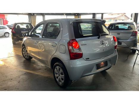 TOYOTA Etios Hatch 1.3 16V 4P FLEX X, Foto 11