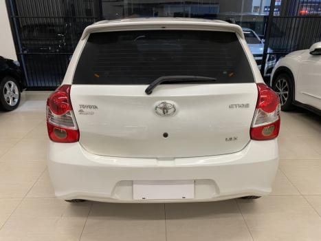 TOYOTA Etios Hatch 1.3 16V 4P FLEX X, Foto 5