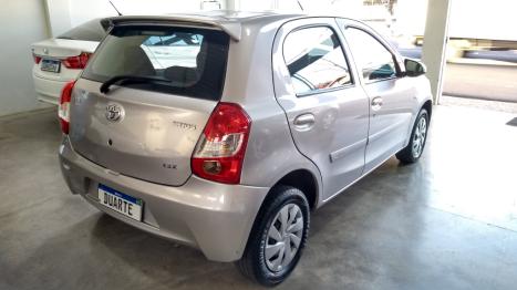 TOYOTA Etios Hatch 1.3 16V 4P FLEX X AUTOMTICO, Foto 1