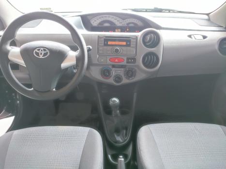 TOYOTA Etios Hatch 1.3 16V 4P FLEX XS, Foto 9