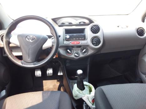 TOYOTA Etios Hatch 1.5 16V 4P FLEX XLS, Foto 6