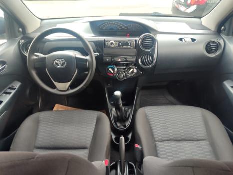 TOYOTA Etios Hatch 1.3 16V 4P FLEX X, Foto 14