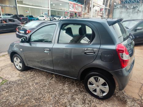 TOYOTA Etios Hatch 1.3 16V 4P FLEX X, Foto 11