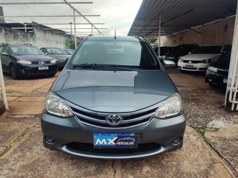 TOYOTA Etios Hatch 1.3 16V 4P FLEX X, Foto 5