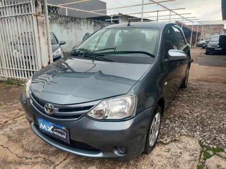 TOYOTA Etios Hatch 1.3 16V 4P FLEX X, Foto 4