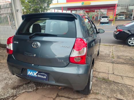 TOYOTA Etios Hatch 1.3 16V 4P FLEX X, Foto 7