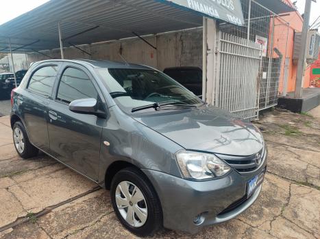 TOYOTA Etios Hatch 1.3 16V 4P FLEX X, Foto 3