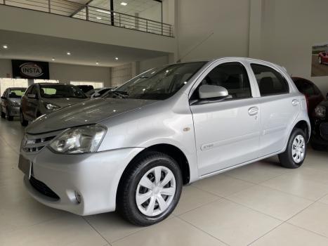 TOYOTA Etios Hatch 1.3 16V 4P FLEX X, Foto 2