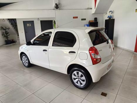 TOYOTA Etios Hatch 1.3 16V 4P FLEX X, Foto 6