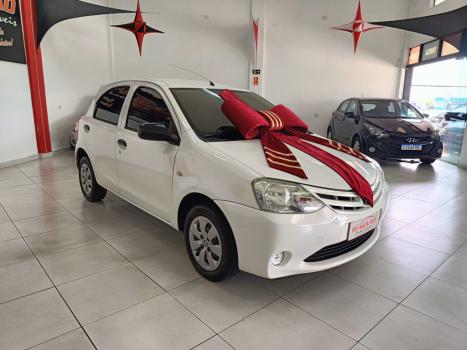 TOYOTA Etios Hatch 1.3 16V 4P FLEX X, Foto 7