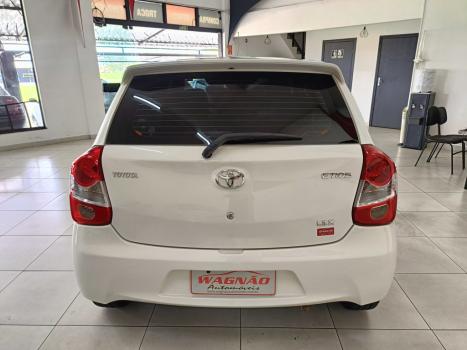 TOYOTA Etios Hatch 1.3 16V 4P FLEX X, Foto 9