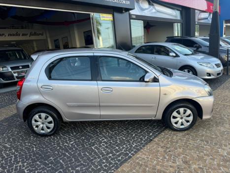 TOYOTA Etios Hatch 1.5 16V 4P FLEX READY AUTOMTICO, Foto 5