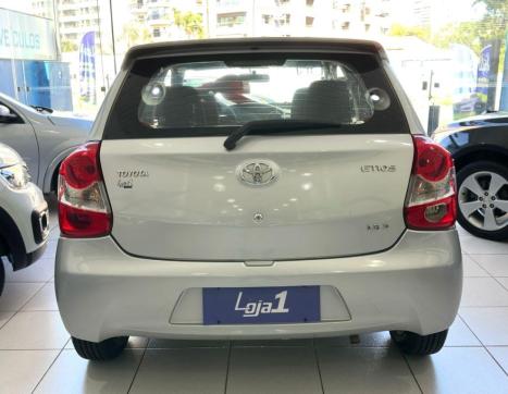 TOYOTA Etios Hatch 1.3 16V 4P FLEX X, Foto 5