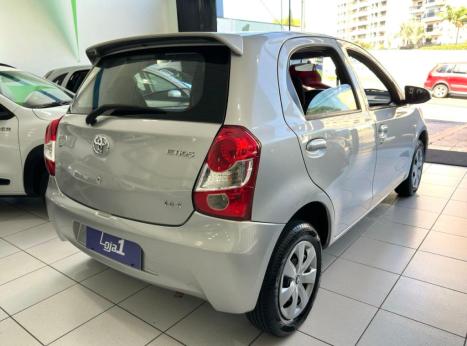 TOYOTA Etios Hatch 1.3 16V 4P FLEX X, Foto 6