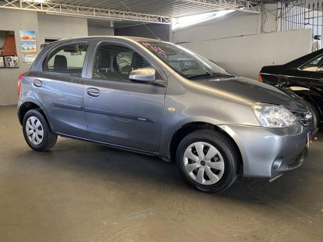 TOYOTA Etios Hatch 1.3 16V 4P FLEX X, Foto 2