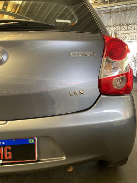 TOYOTA Etios Hatch 1.3 16V 4P FLEX X, Foto 5