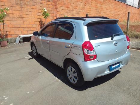 TOYOTA Etios Hatch 1.3 16V 4P FLEX XS, Foto 13