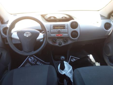 TOYOTA Etios Hatch 1.3 16V 4P FLEX XS, Foto 5
