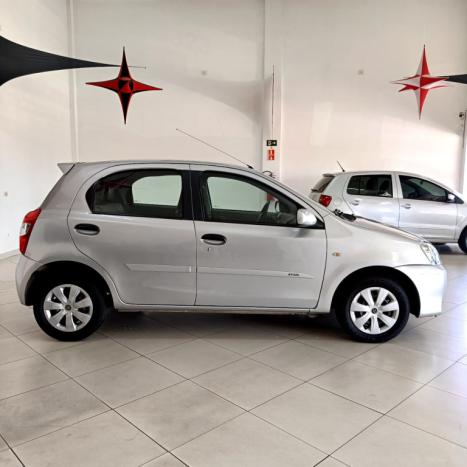 TOYOTA Etios Hatch 1.3 16V 4P FLEX X, Foto 6