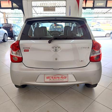 TOYOTA Etios Hatch 1.3 16V 4P FLEX X, Foto 8