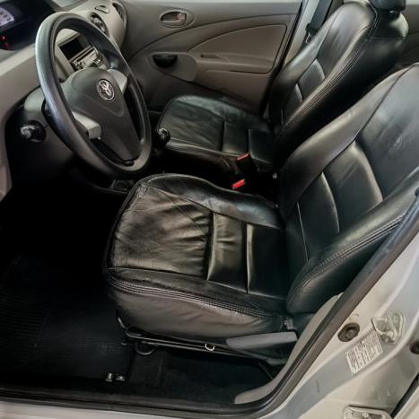TOYOTA Etios Hatch 1.3 16V 4P FLEX X, Foto 12
