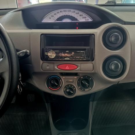 TOYOTA Etios Hatch 1.3 16V 4P FLEX X, Foto 16