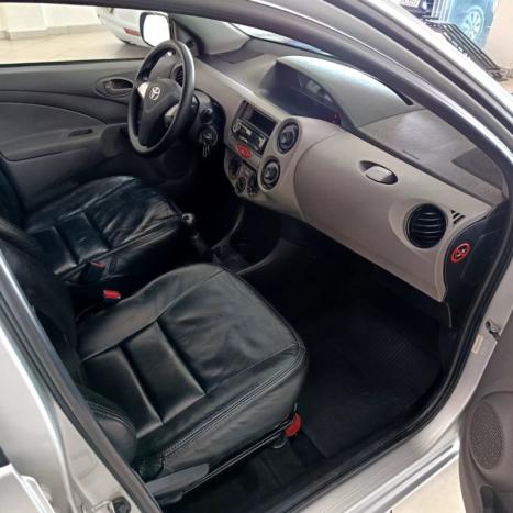 TOYOTA Etios Hatch 1.3 16V 4P FLEX X, Foto 19