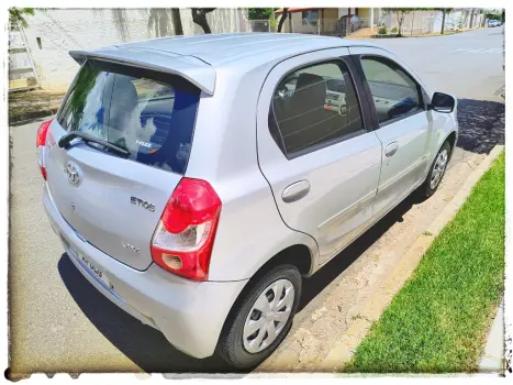 TOYOTA Etios Hatch 1.3 16V 4P FLEX XS, Foto 8