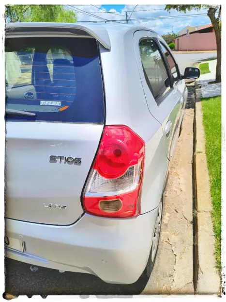 TOYOTA Etios Hatch 1.3 16V 4P FLEX XS, Foto 9