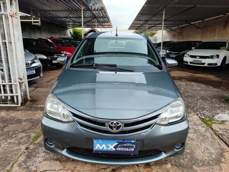 TOYOTA Etios Hatch 1.3 16V 4P FLEX X, Foto 2