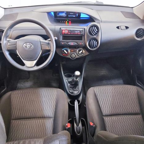 TOYOTA Etios Hatch 1.3 16V 4P FLEX X, Foto 13