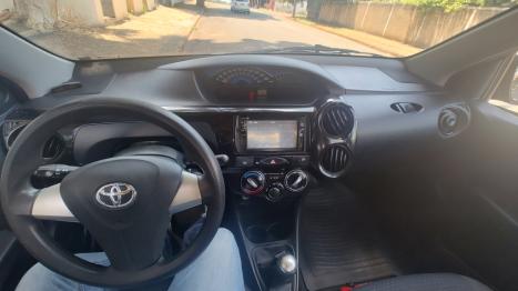 TOYOTA Etios Hatch 1.3 16V 4P FLEX X, Foto 5