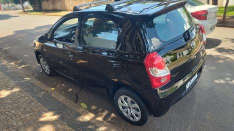 TOYOTA Etios Hatch 1.3 16V 4P FLEX X, Foto 10