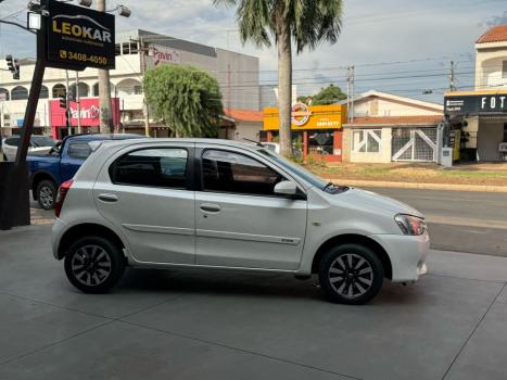 TOYOTA Etios Hatch 1.5 16V 4P FLEX XS AUTOMTICO, Foto 4